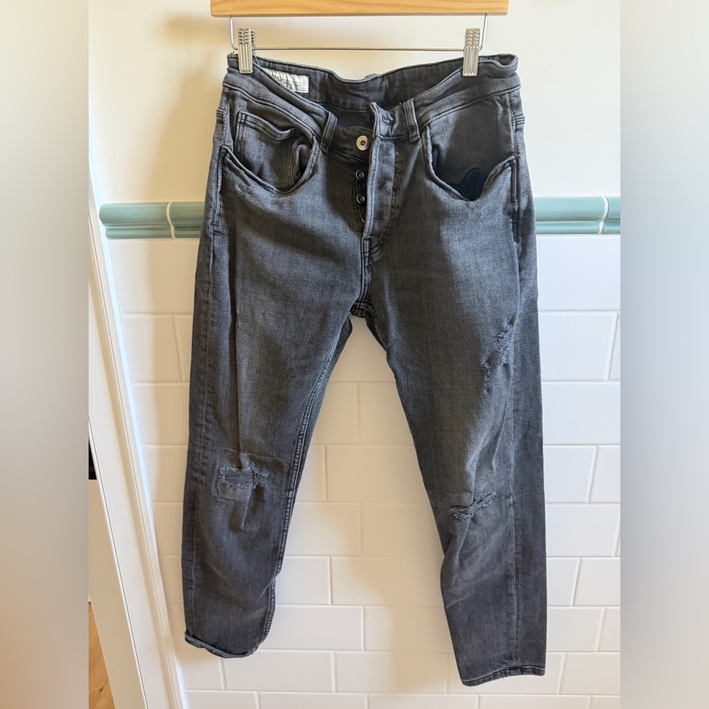 Zara Men’s Slim Straight Distressed Gray Jeans